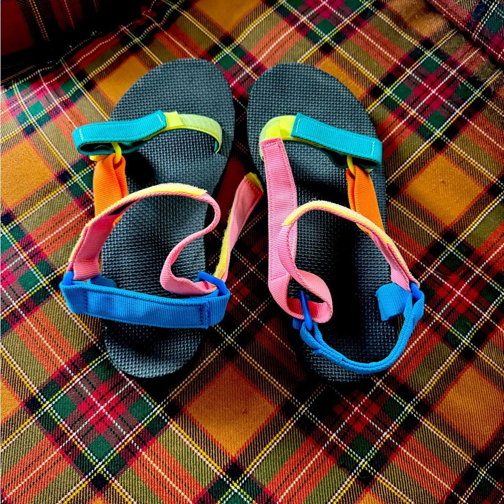 Teva Original Universal Multicolor Sandals | Women’s 8 | Pride Palette